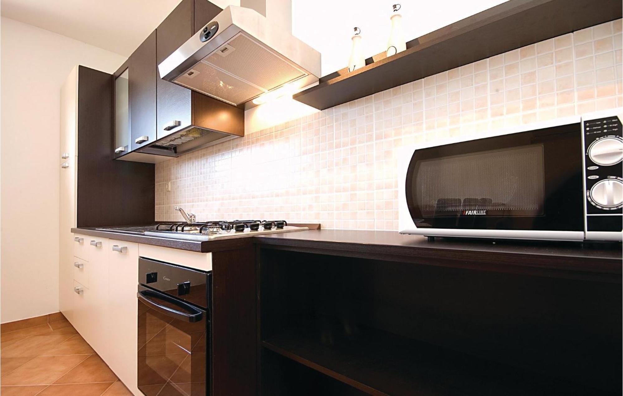 2 Bedroom Nice Apartment In Vir Exterior foto