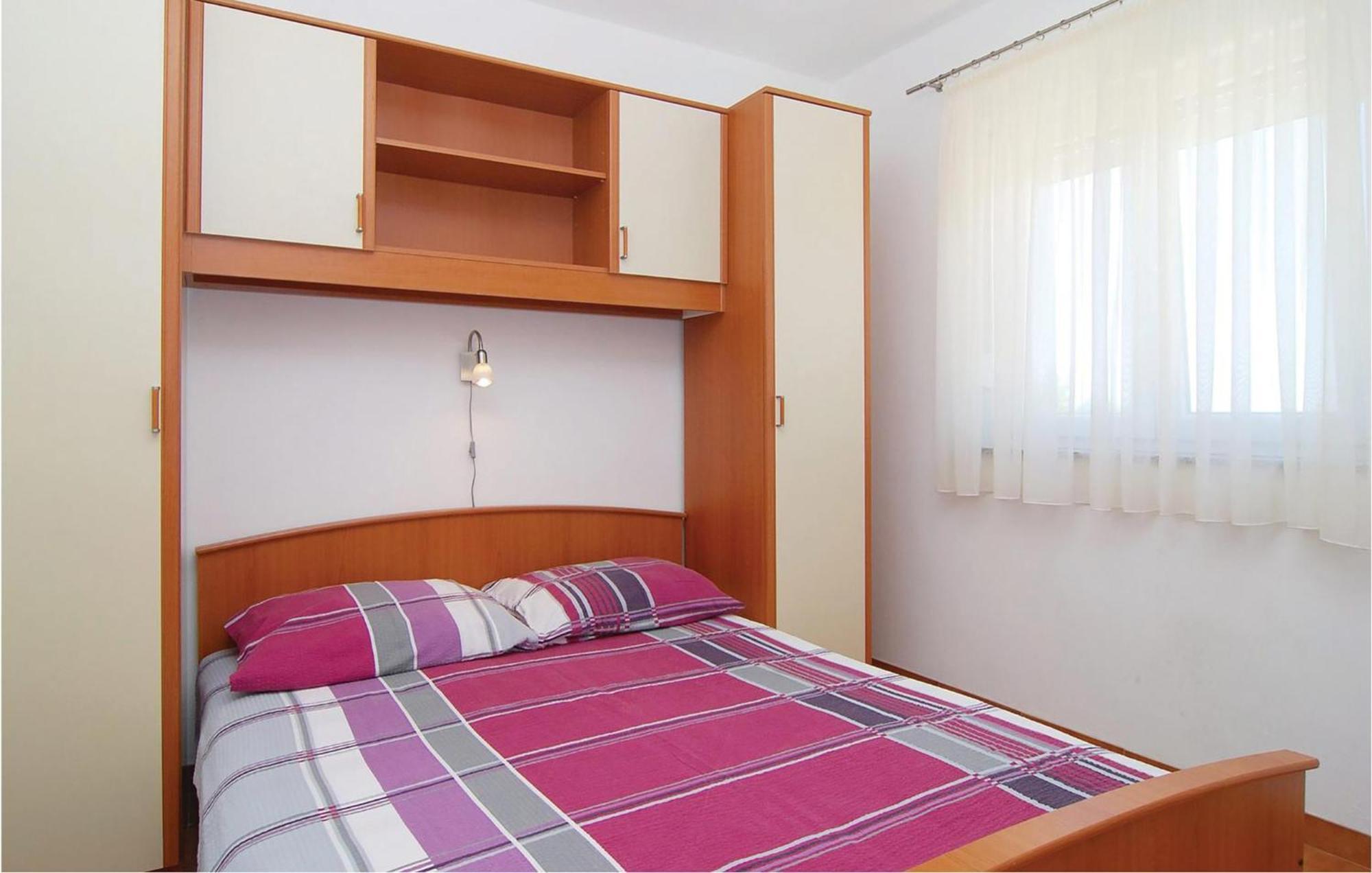 2 Bedroom Nice Apartment In Vir Exterior foto