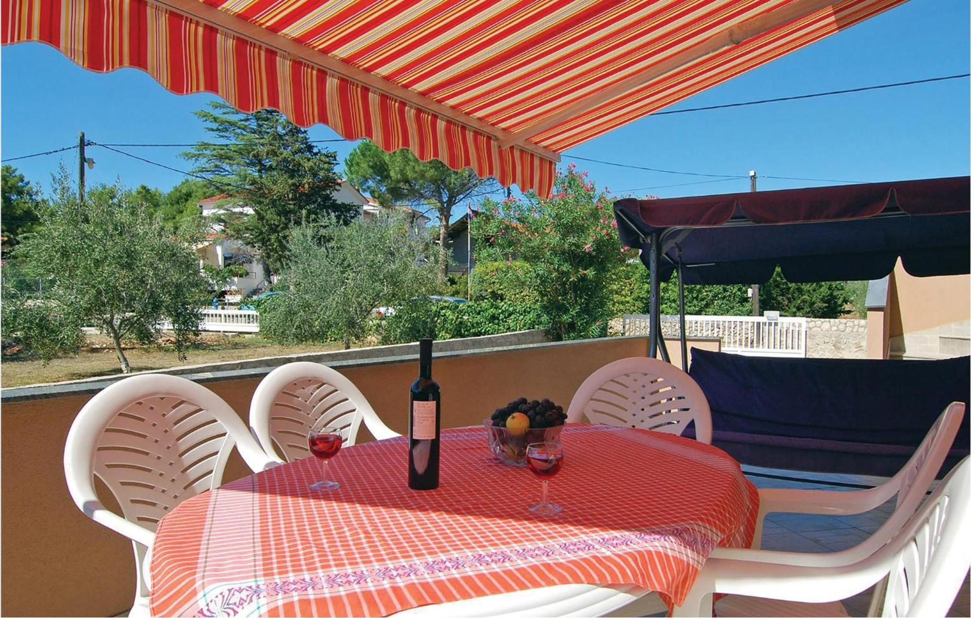 2 Bedroom Nice Apartment In Vir Exterior foto
