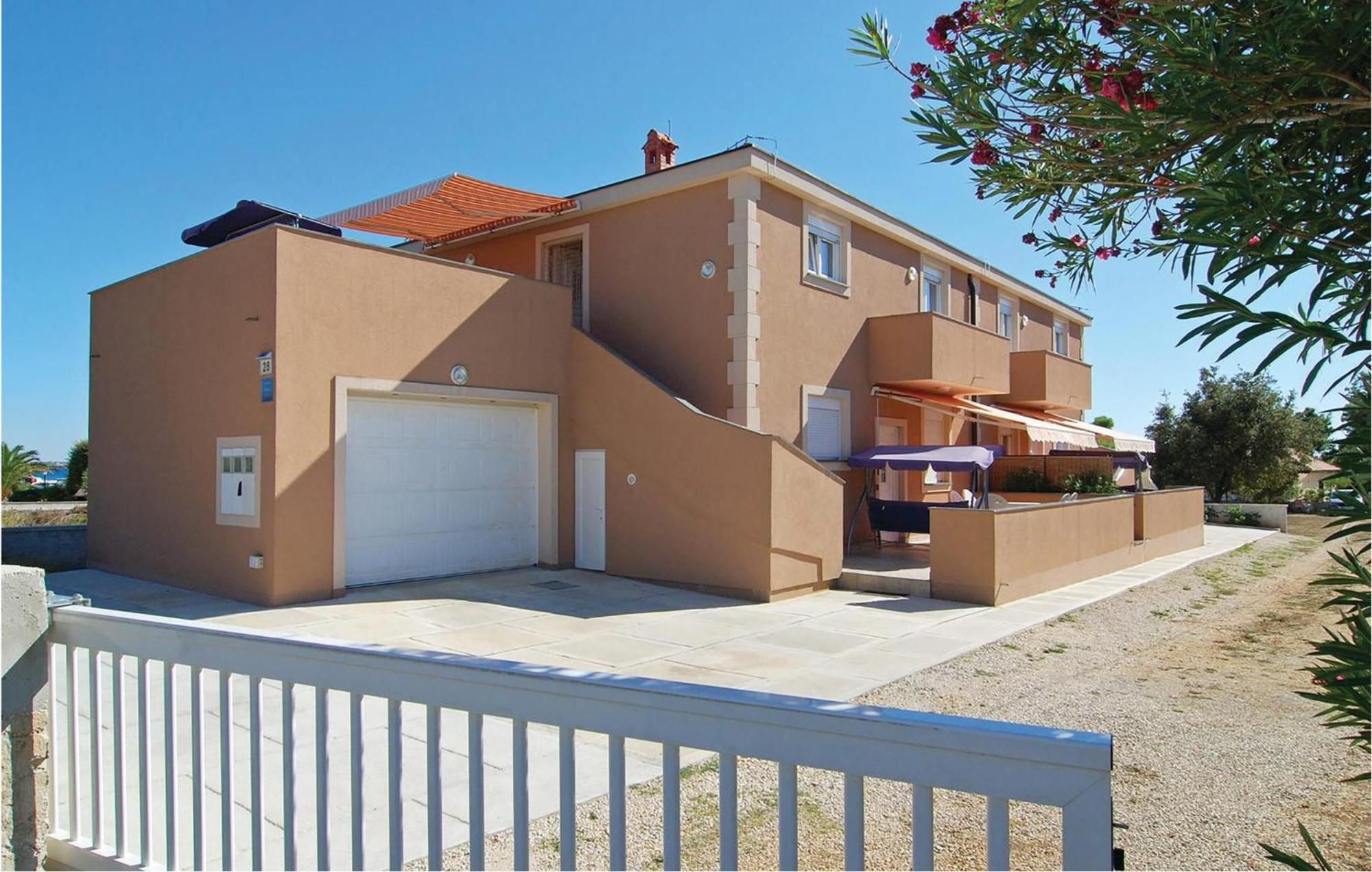 2 Bedroom Nice Apartment In Vir Exterior foto