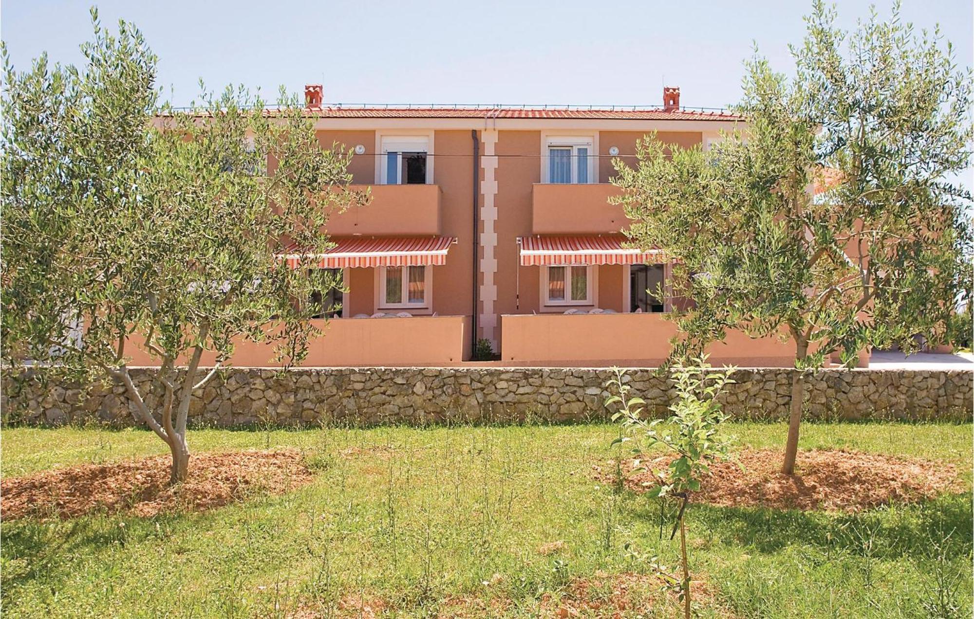 2 Bedroom Nice Apartment In Vir Exterior foto